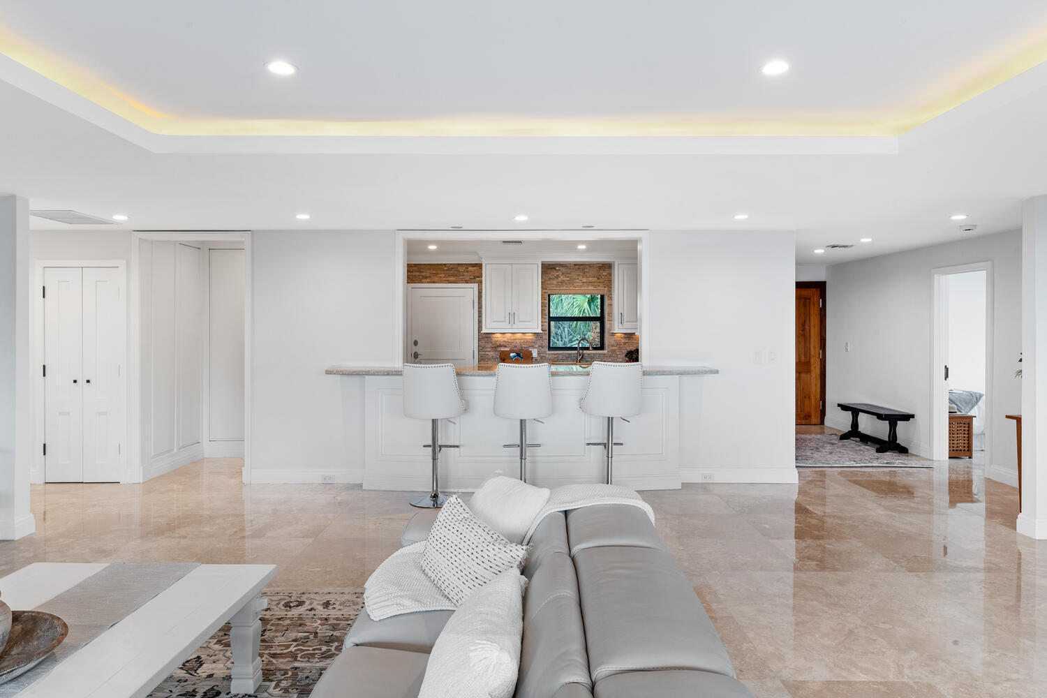 POLO ISLAND CONDO - Residential Lease