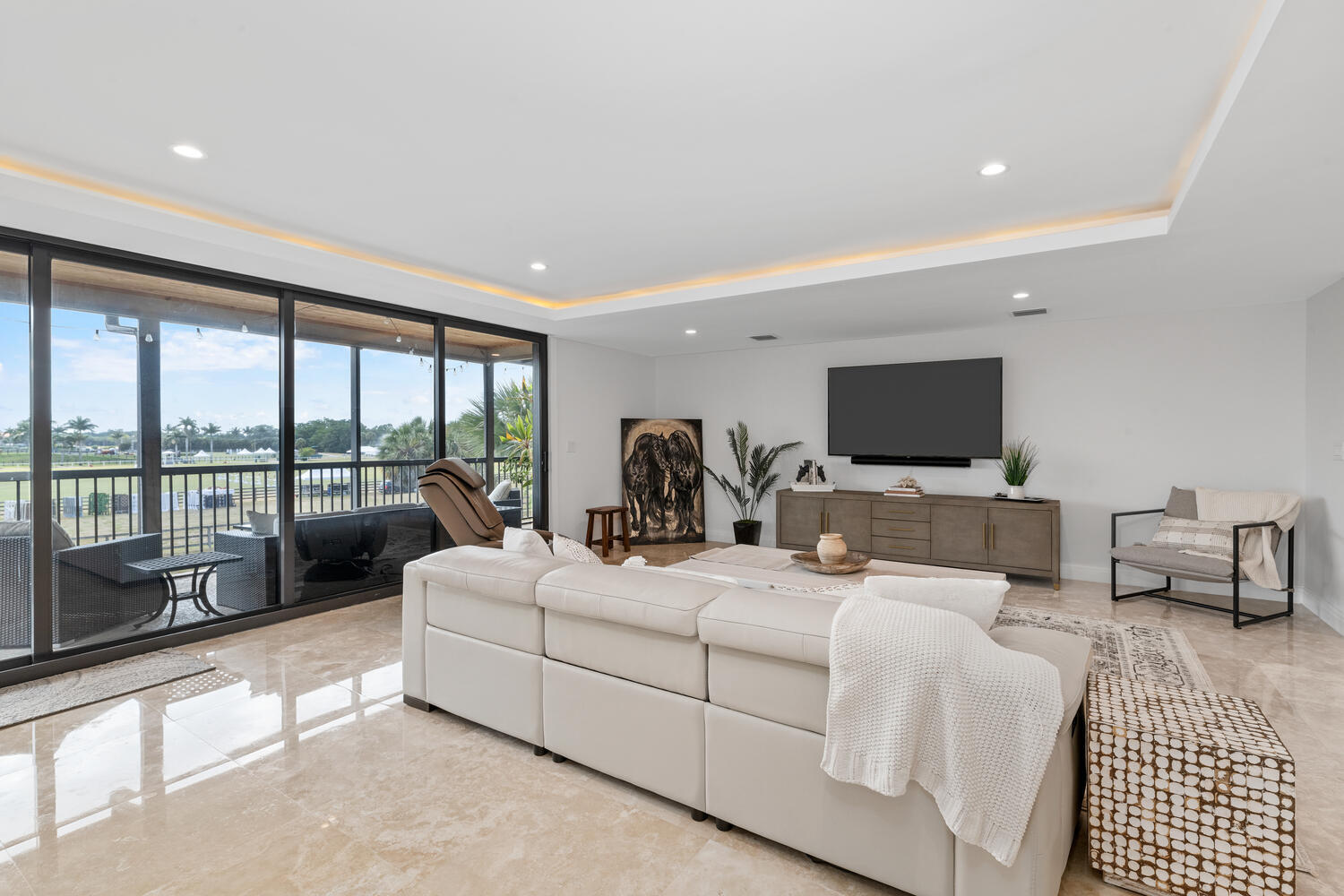 POLO ISLAND CONDO - Residential Lease