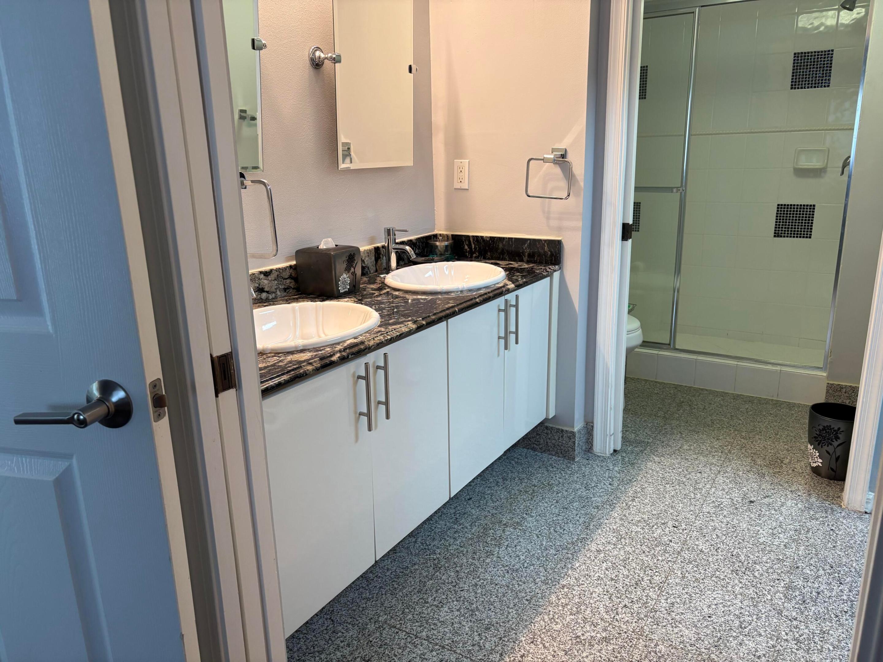 SOUTHAMPTON CONDOMINIUM I - Residential