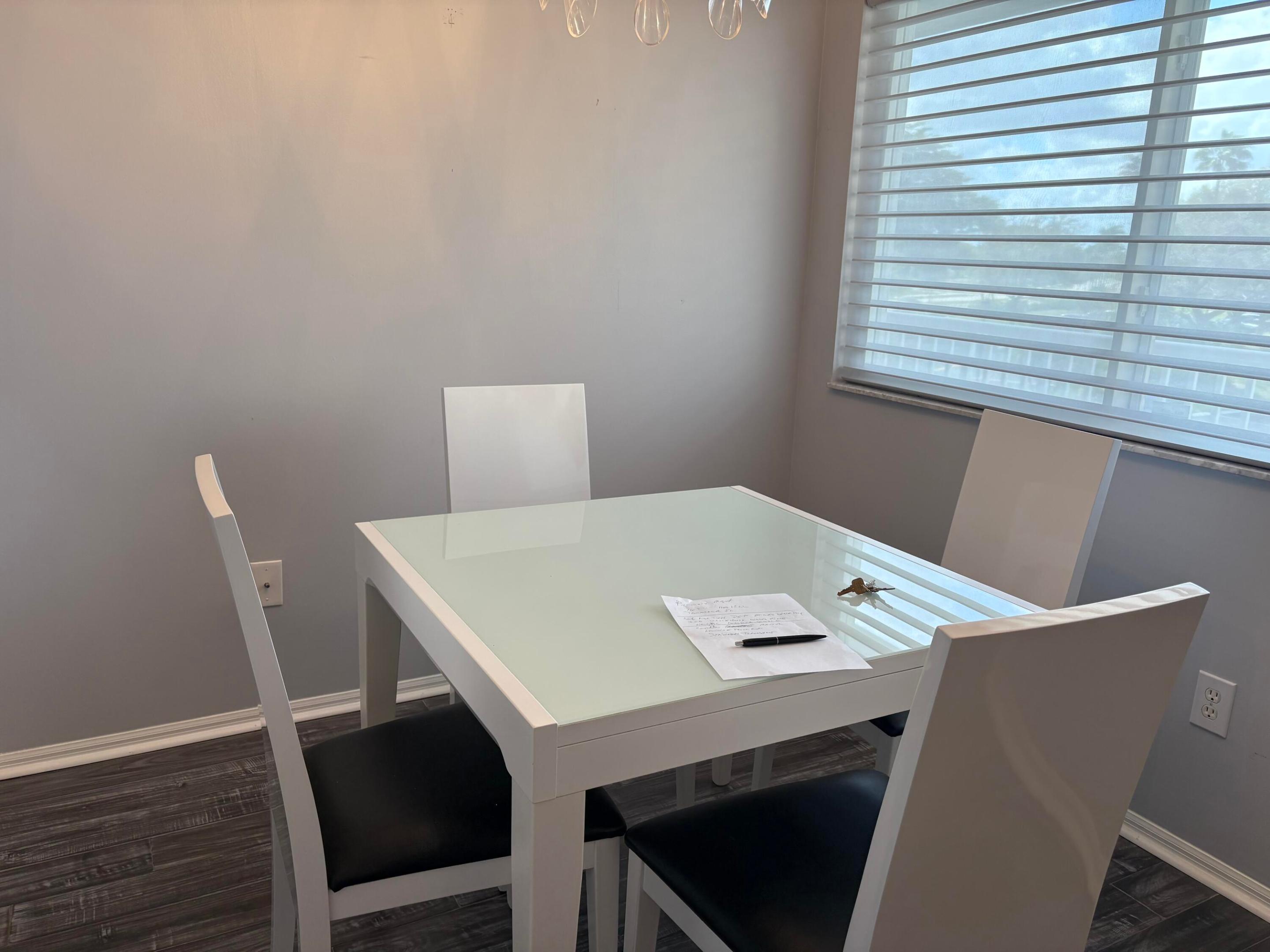 SOUTHAMPTON CONDOMINIUM I - Residential