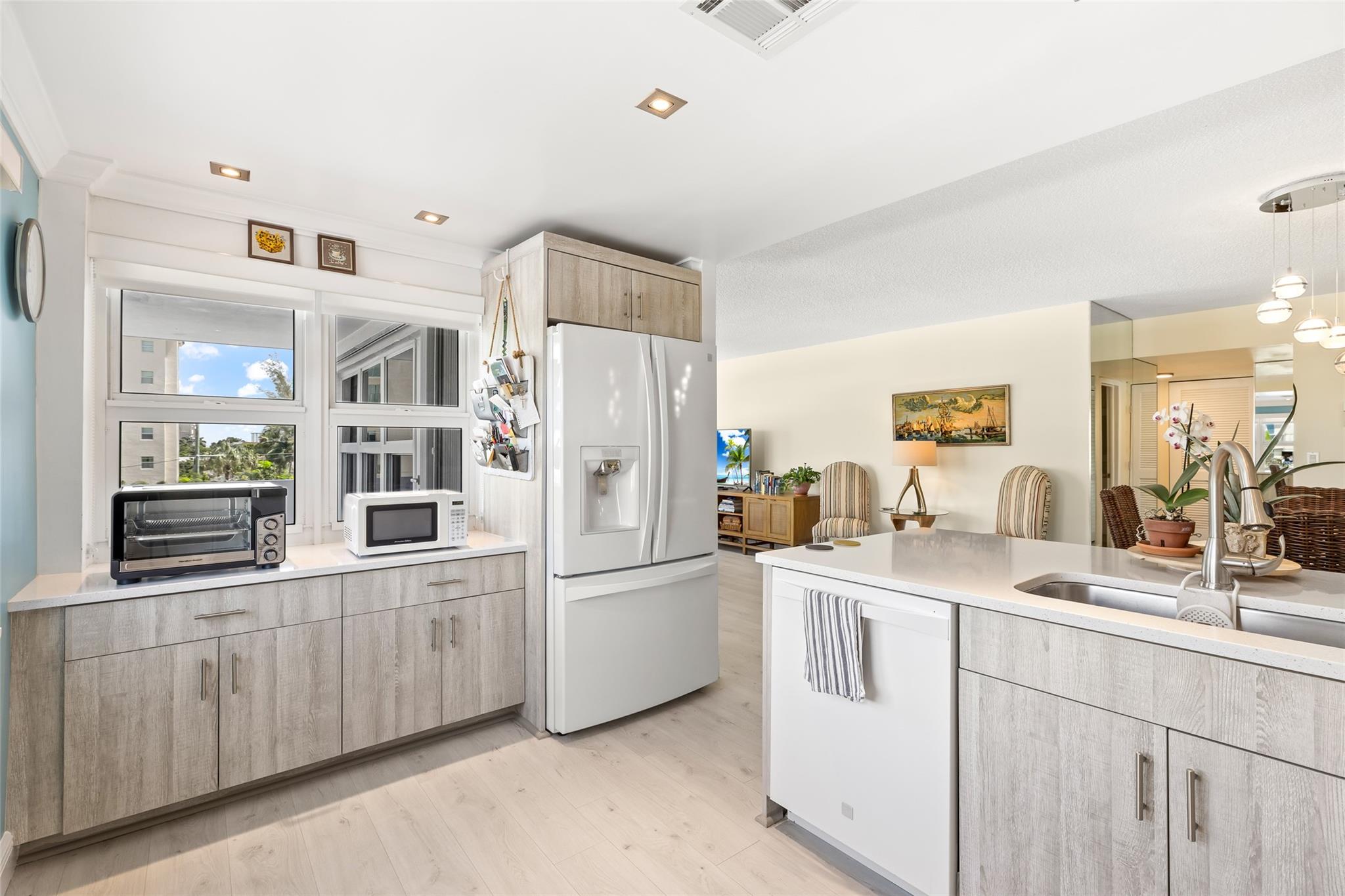 405 N Ocean Blvd 329