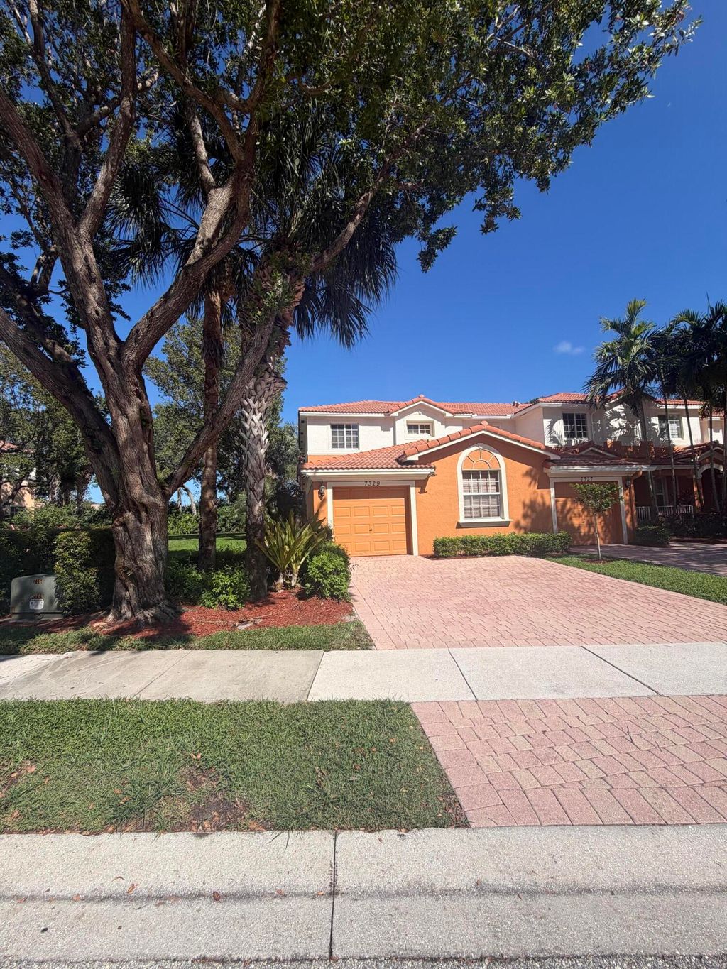 Photo of 7329 Briella Drive, Boynton Beach, FL 33437 (MLS # B26006406)
