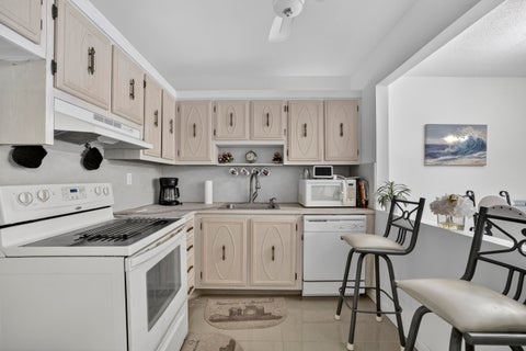 Tiny photo for 5681 SW 2nd Court #106, Margate, FL 33068 (MLS # B26022076)