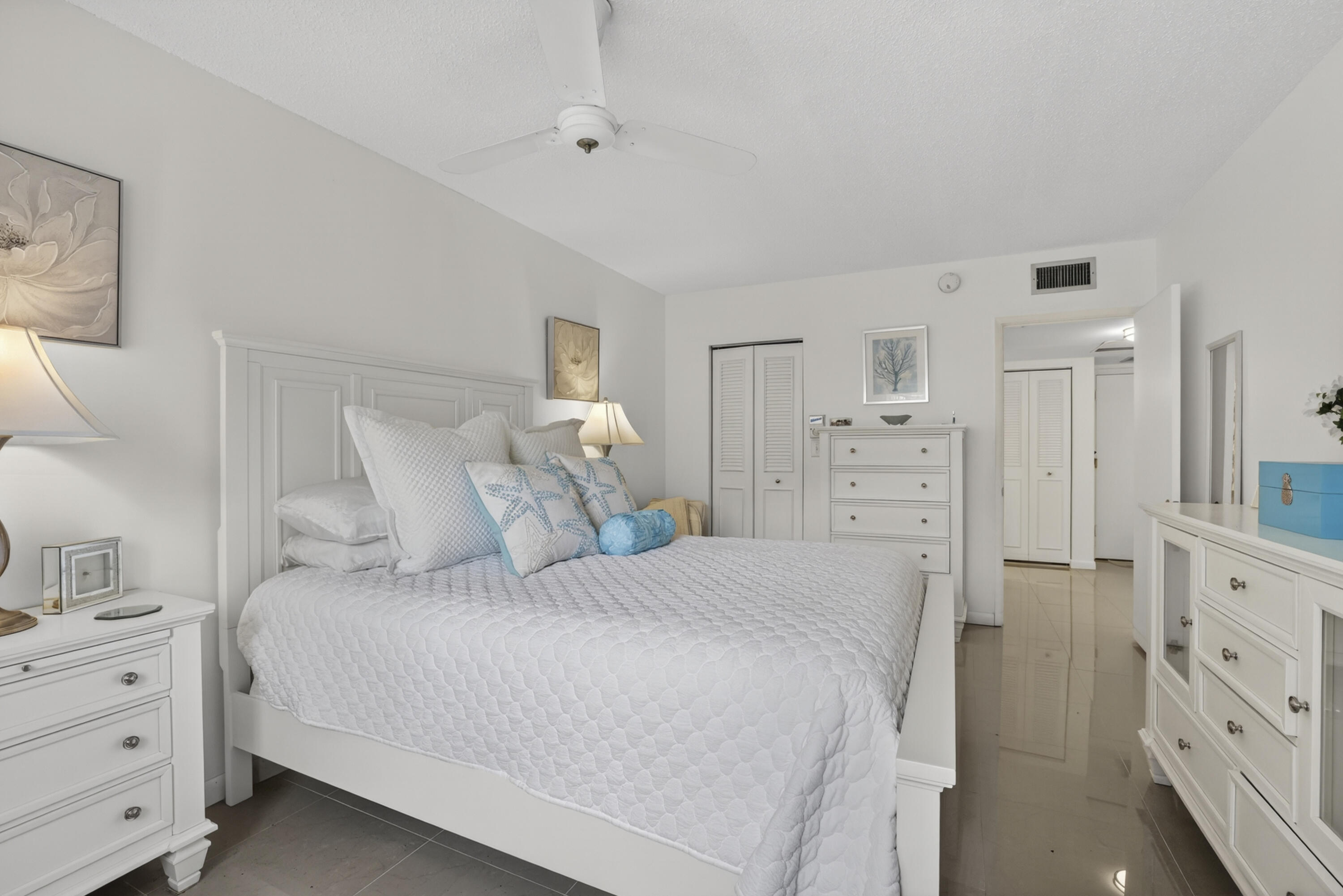 MEADOWS CONDO - Residential
