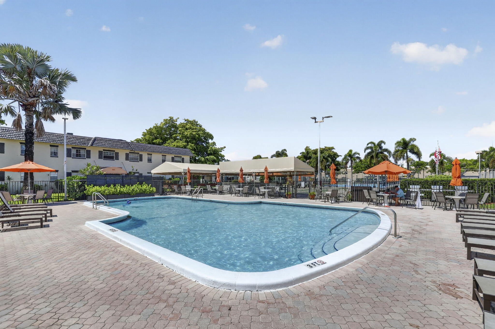 MEADOWS CONDO - Residential