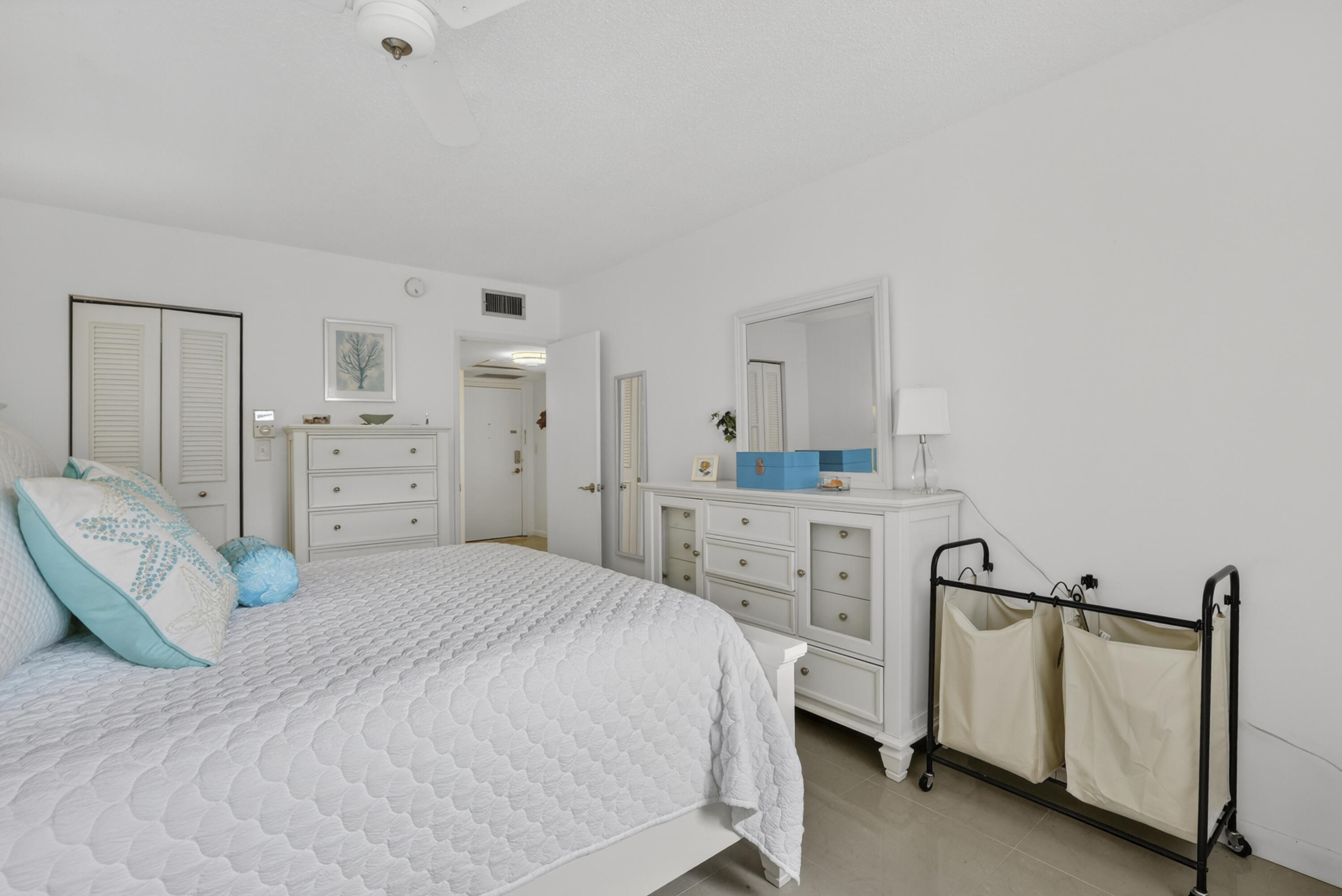 MEADOWS CONDO - Residential