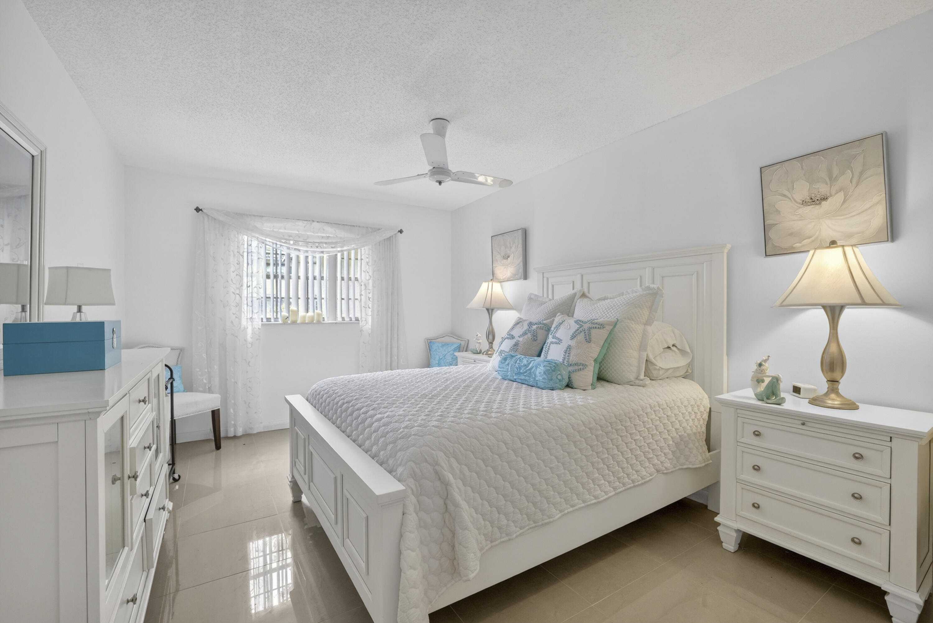 MEADOWS CONDO - Residential