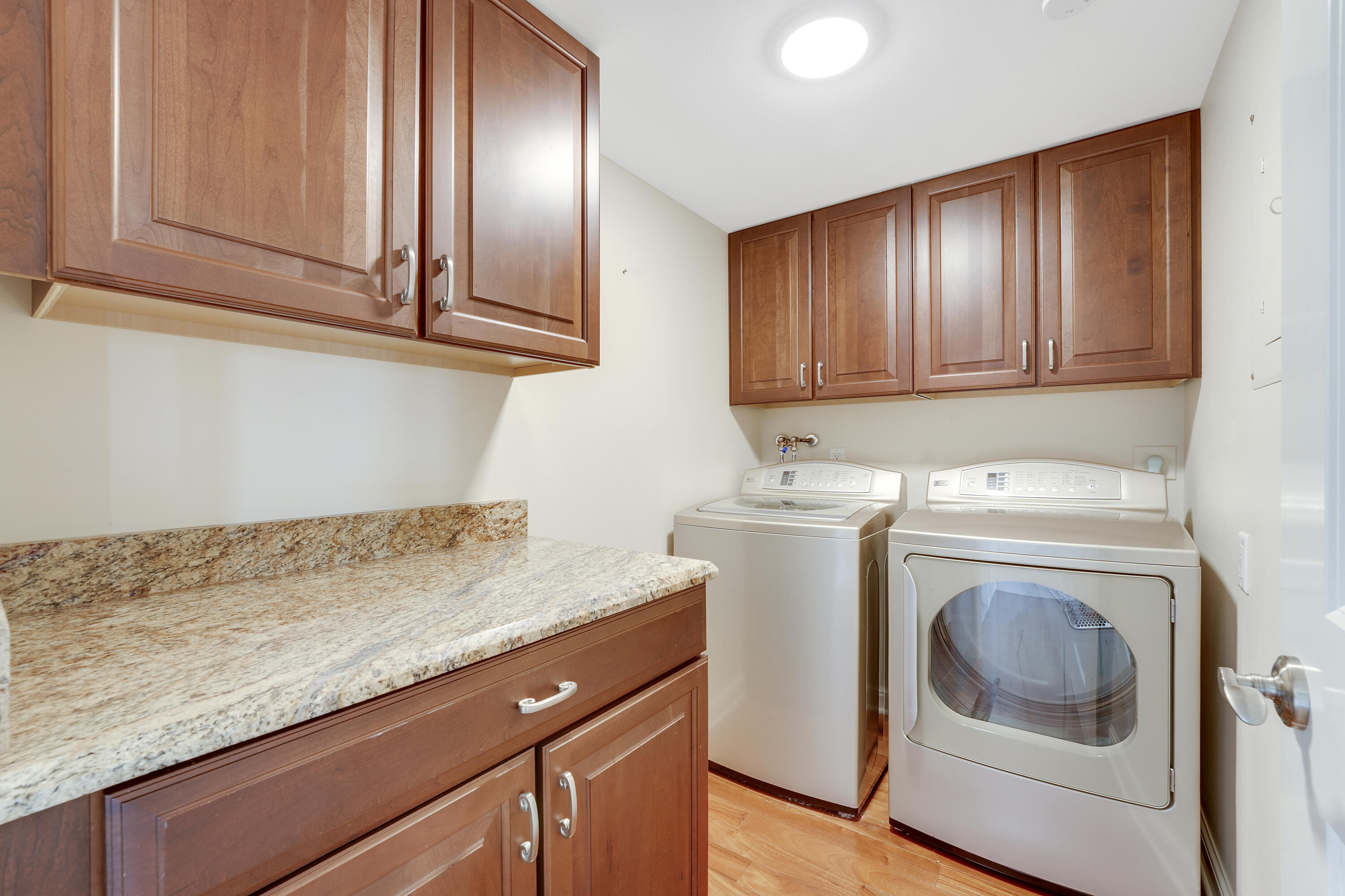 WOODLAND LAKES - Residential