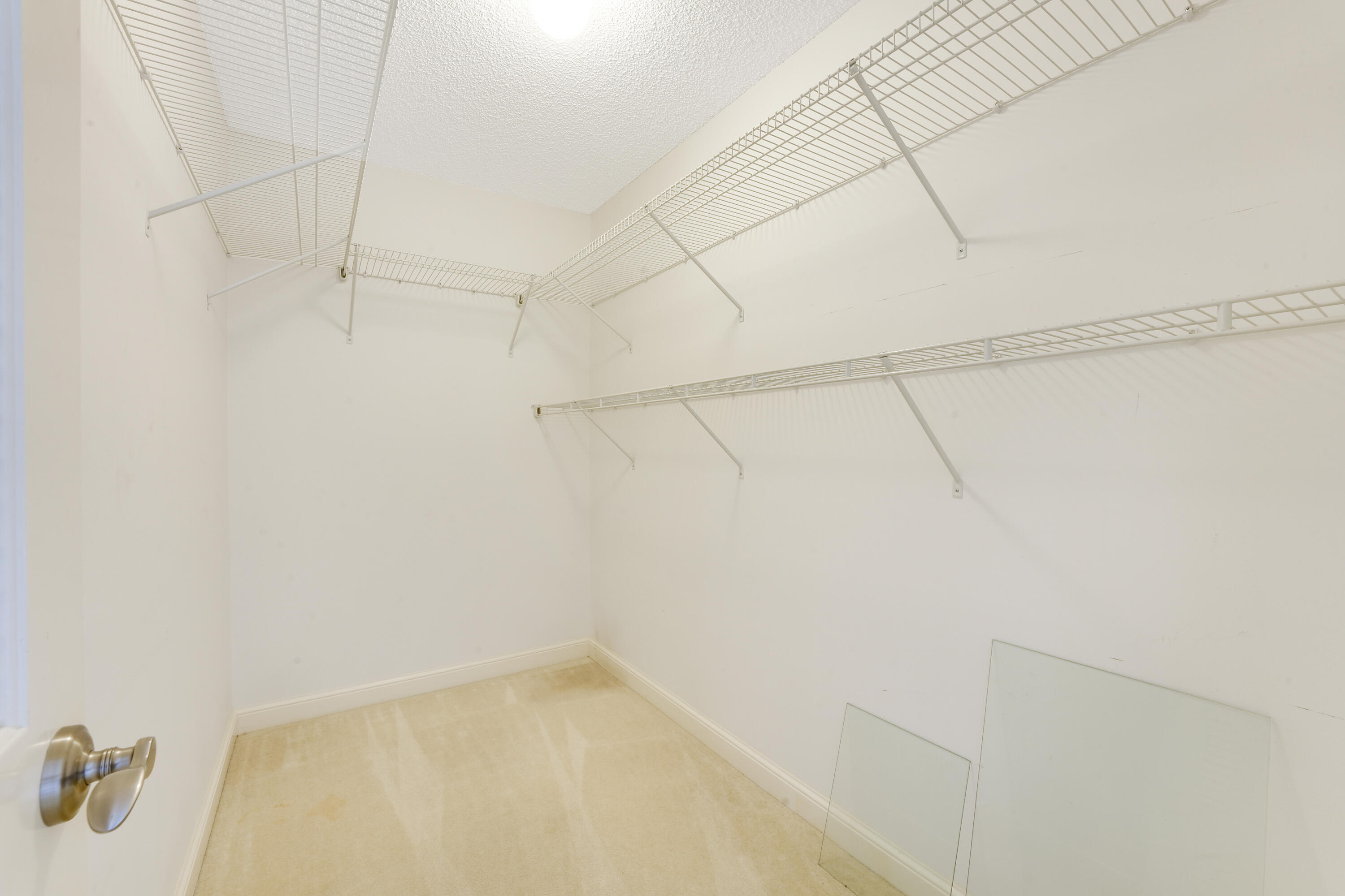 WOODLAND LAKES - Residential