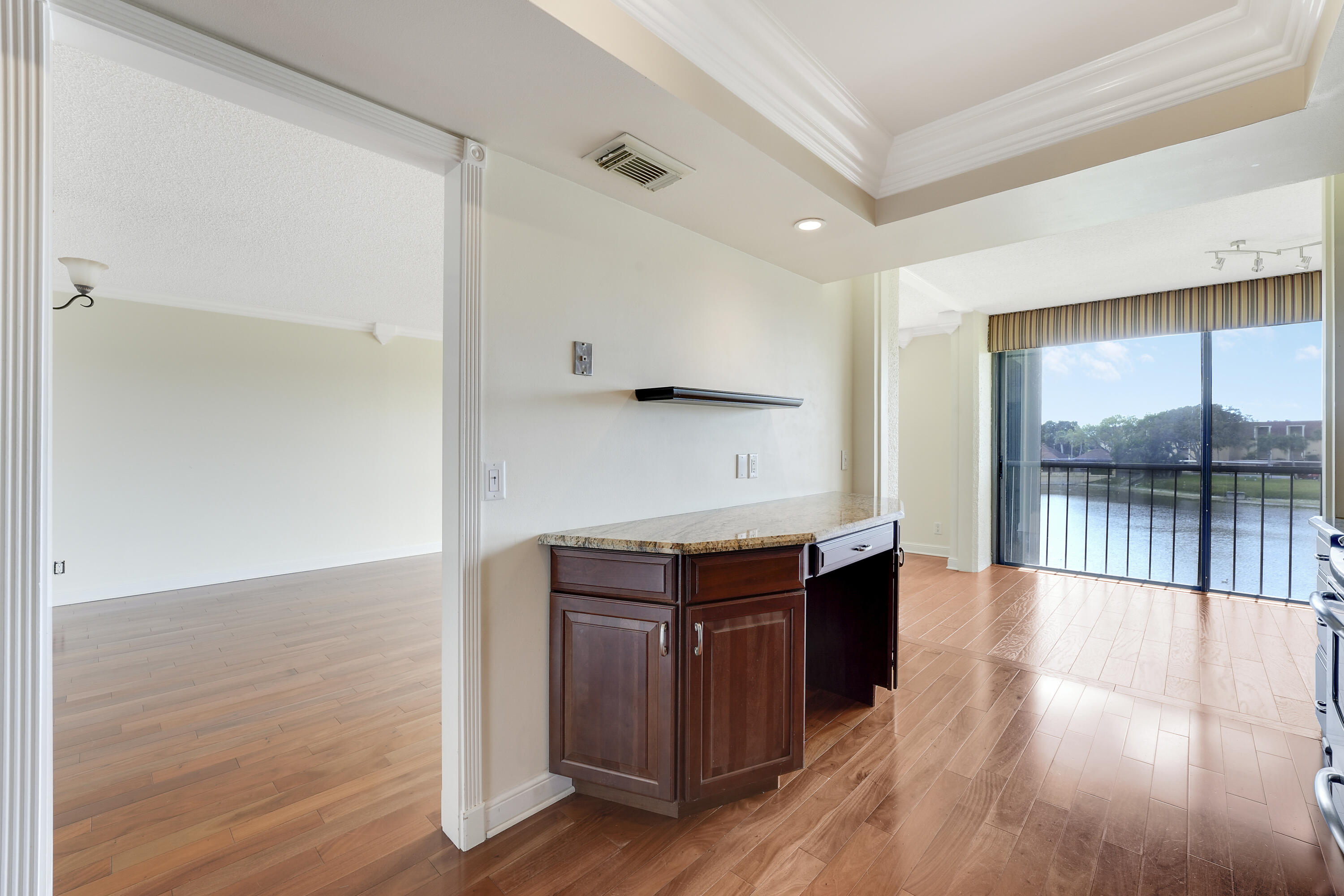 WOODLAND LAKES - Residential