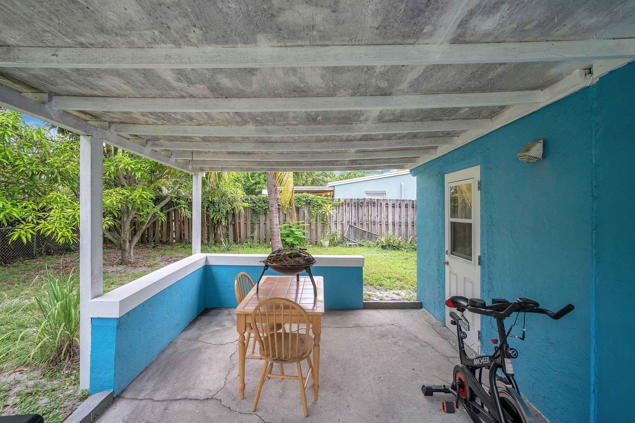 COLLIER MANOR - Residential