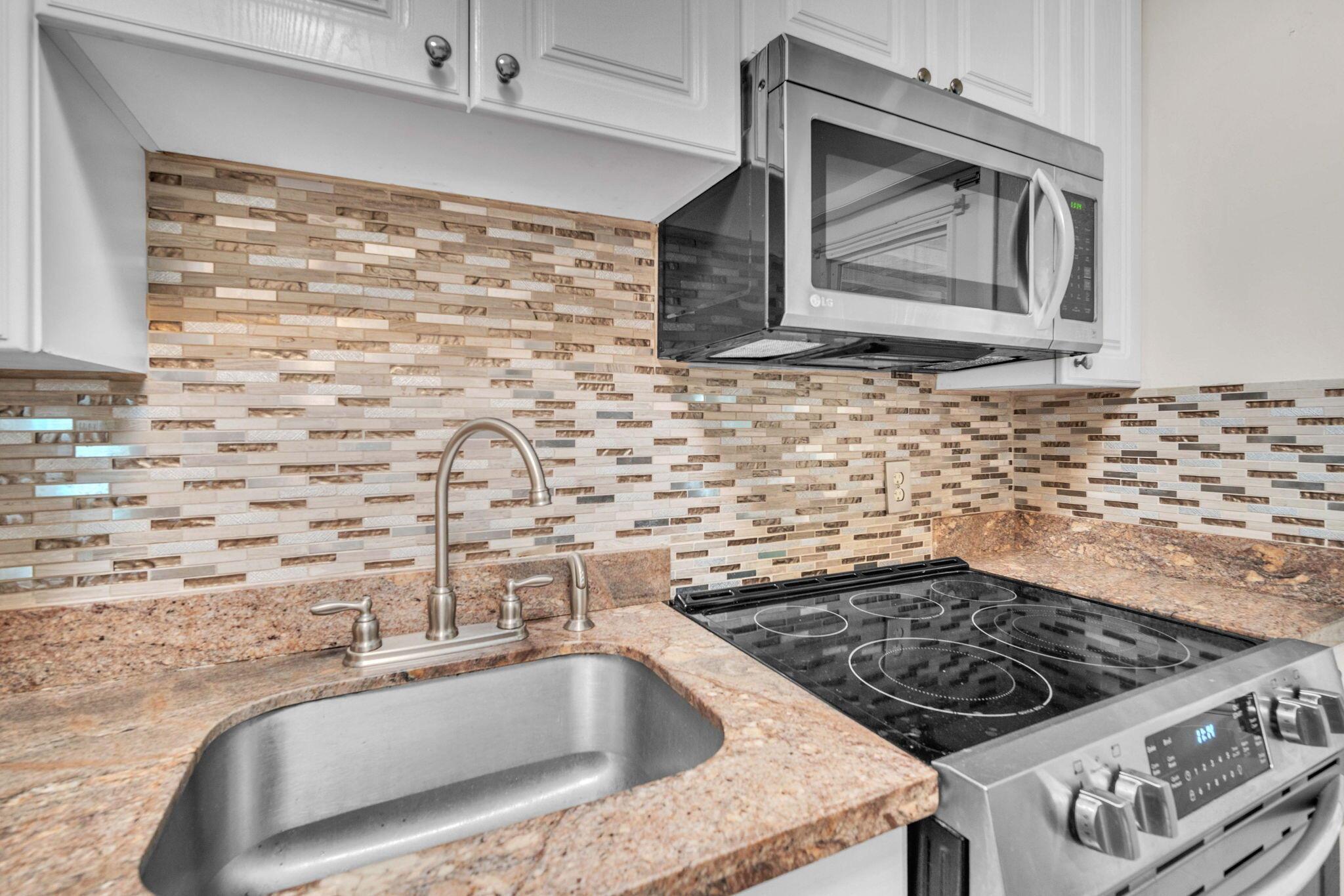 COLLIER MANOR - Residential