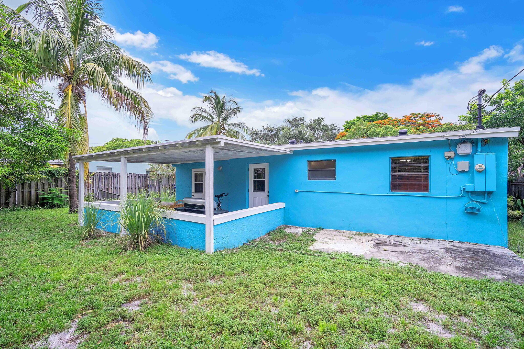 COLLIER MANOR - Residential