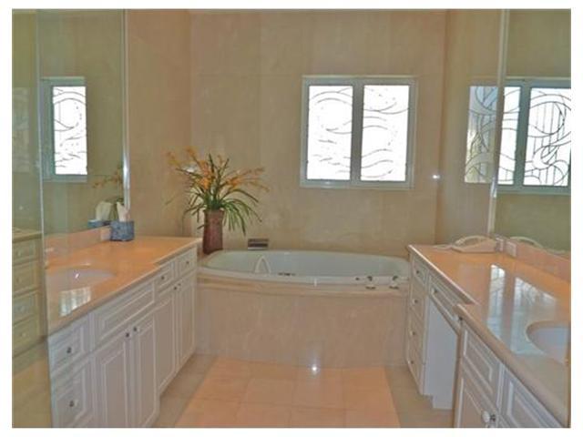 VILLA PLATI TOWNHOMES - Residential