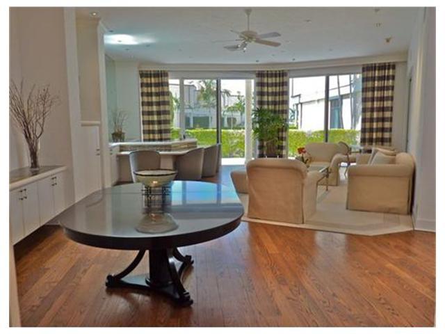 VILLA PLATI TOWNHOMES - Residential