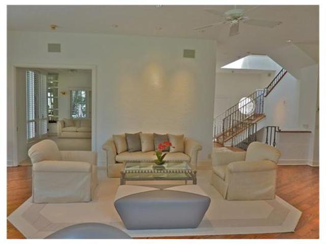 VILLA PLATI TOWNHOMES - Residential