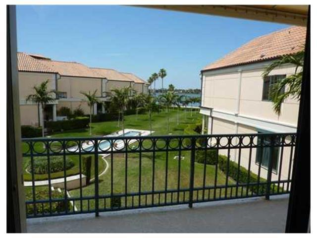 VILLA PLATI TOWNHOMES - Residential