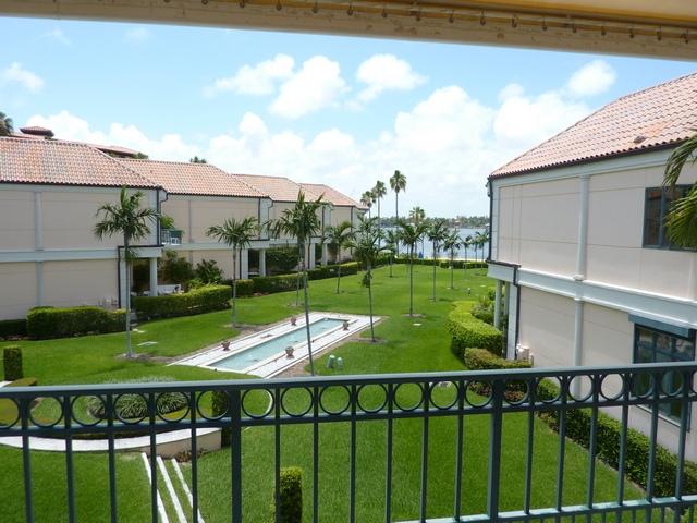 VILLA PLATI TOWNHOMES - Residential