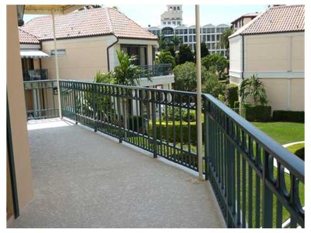 VILLA PLATI TOWNHOMES - Residential