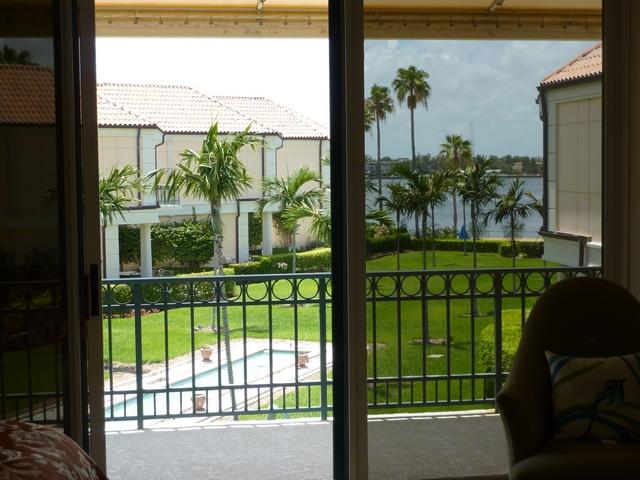 VILLA PLATI TOWNHOMES - Residential