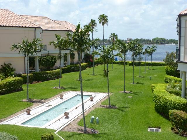 VILLA PLATI TOWNHOMES - Residential