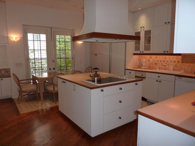 VILLA PLATI TOWNHOMES - Residential