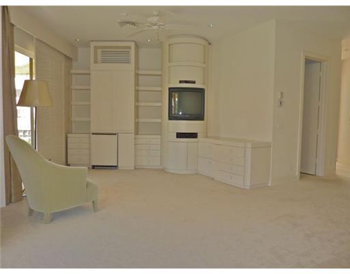 VILLA PLATI TOWNHOMES - Residential