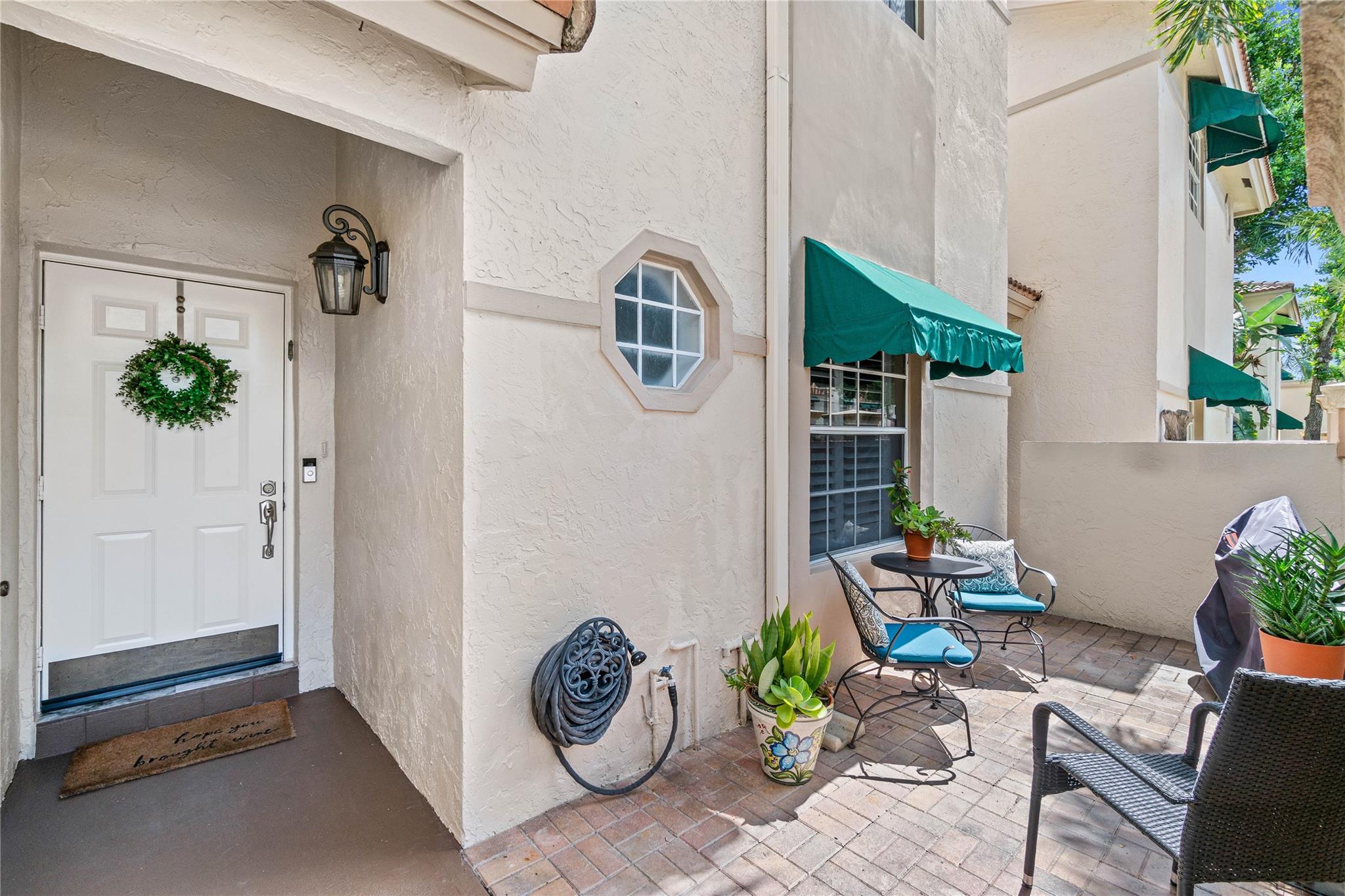 6581 Via Regina 6581, Boca Raton, FL, 33433/$375,000 2 6581 Via Regina 6581