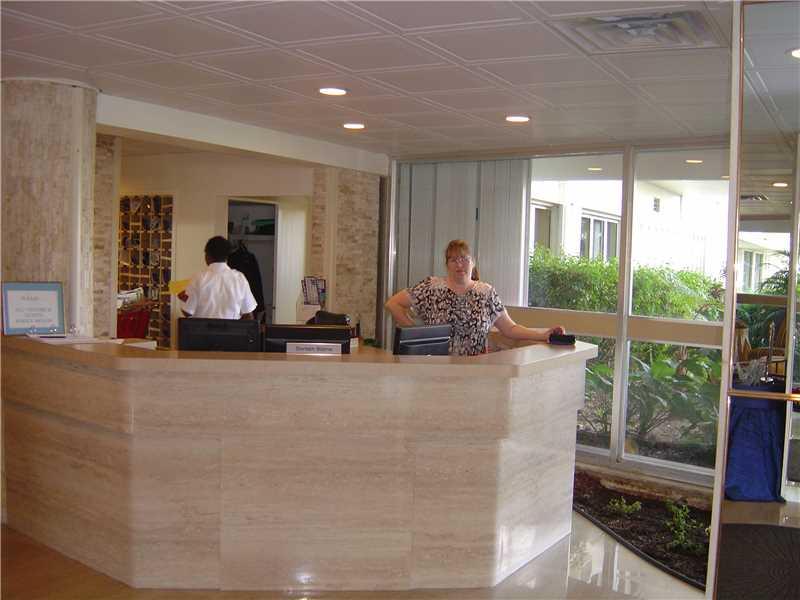 CORAL RIDGE TOWERS NORTH - Residential