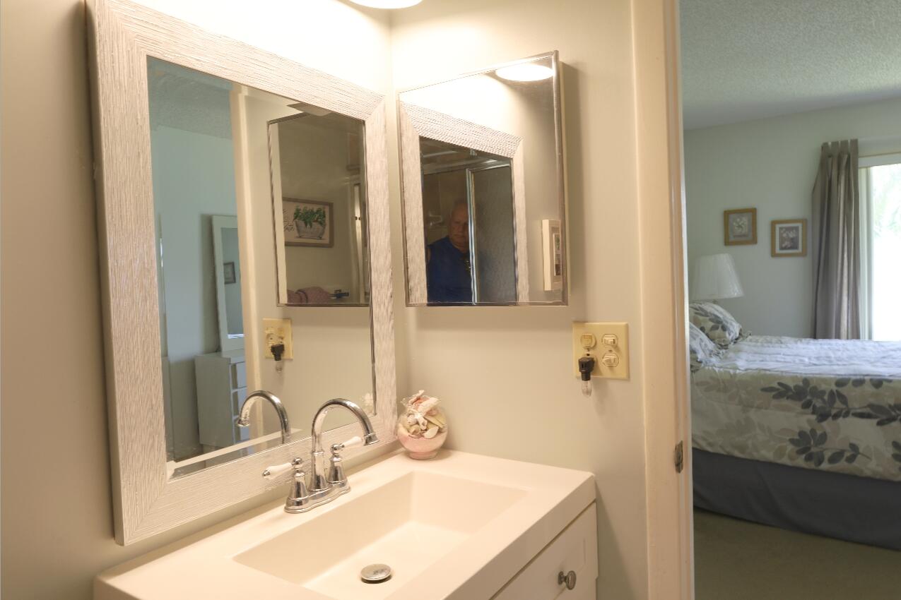 PINE RIDGE NORTH VILLAGE IV CONDO - Residential