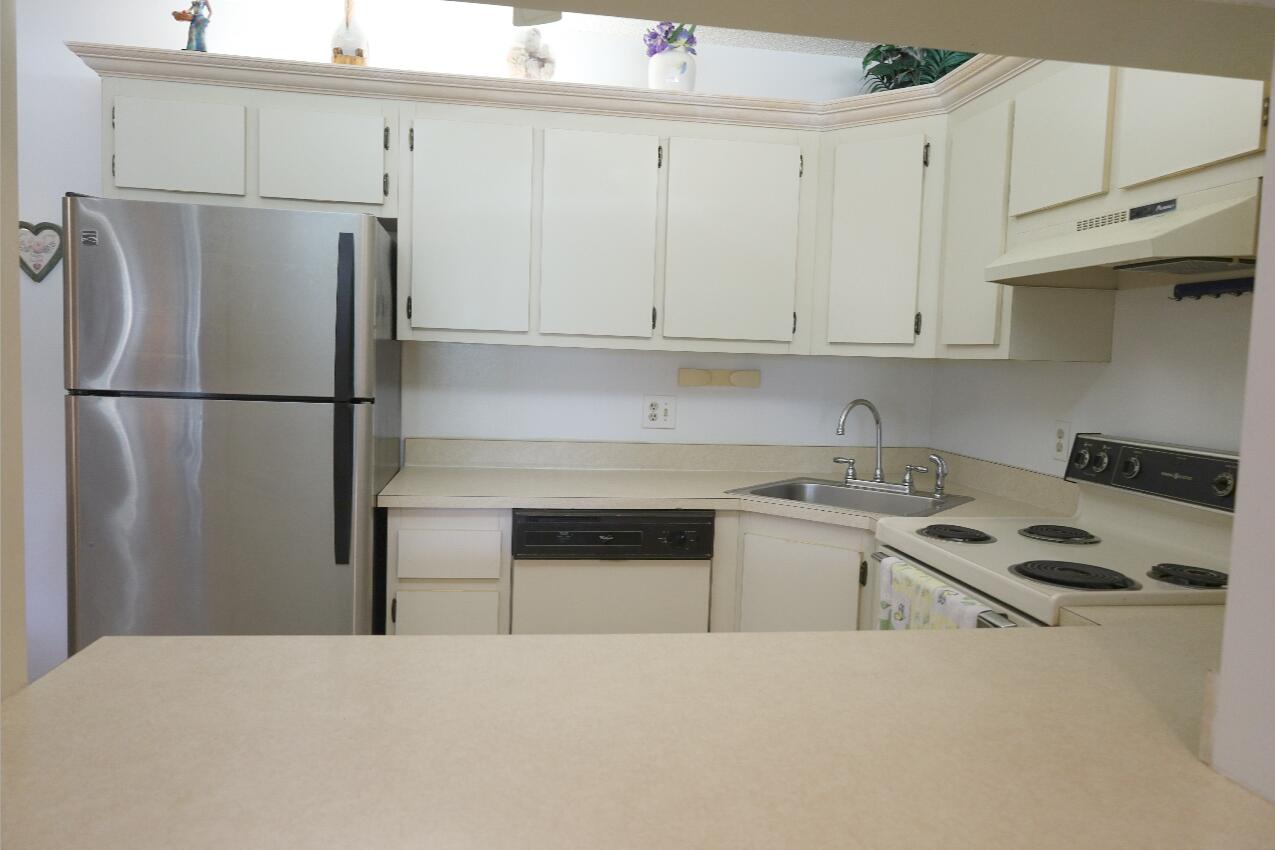 PINE RIDGE NORTH VILLAGE IV CONDO - Residential