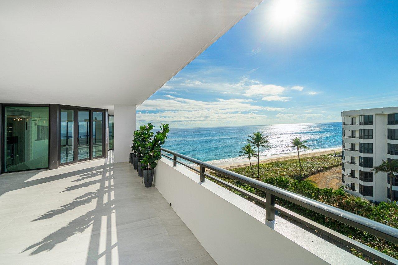 PALM BEACH HAMPTONCONDO DECL FILED 4-26-85-IN - Residential