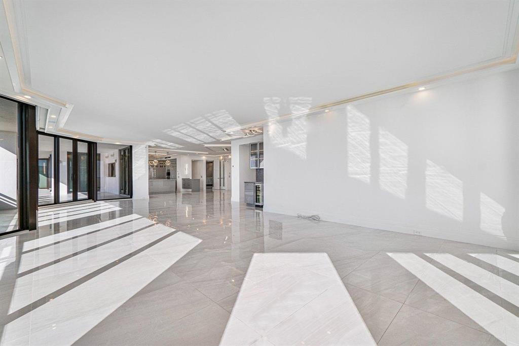 PALM BEACH HAMPTONCONDO D - Residential