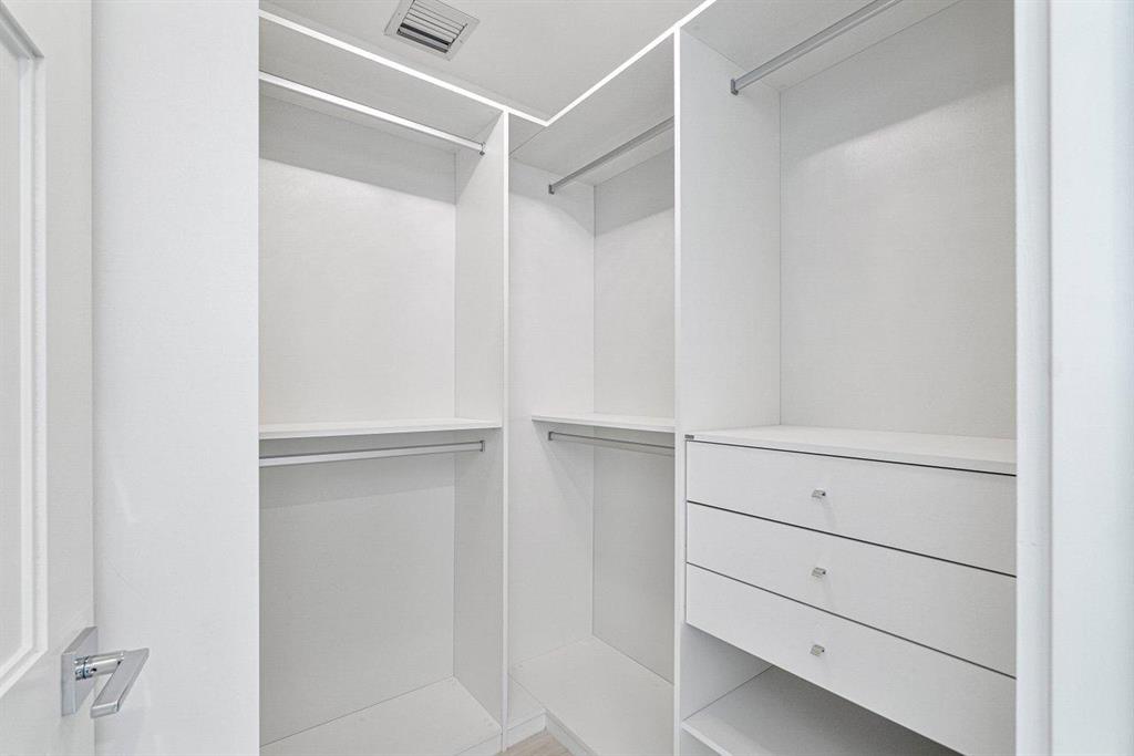 PALM BEACH HAMPTONCONDO D - Residential