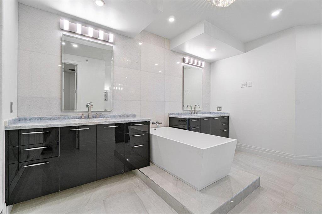 PALM BEACH HAMPTONCONDO D - Residential