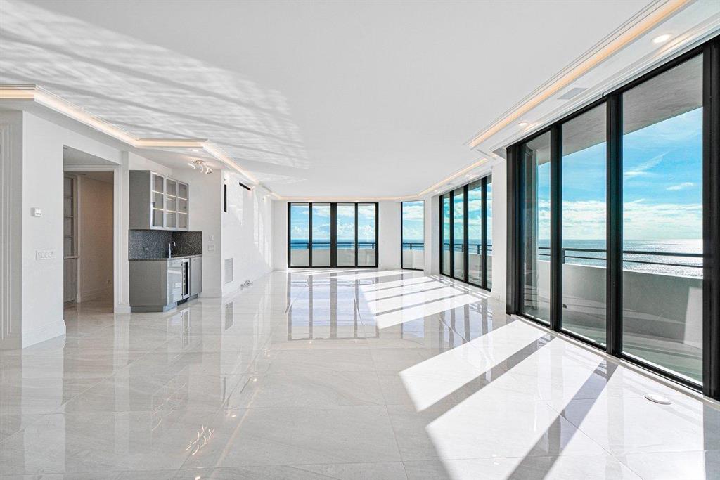 PALM BEACH HAMPTONCONDO D - Residential