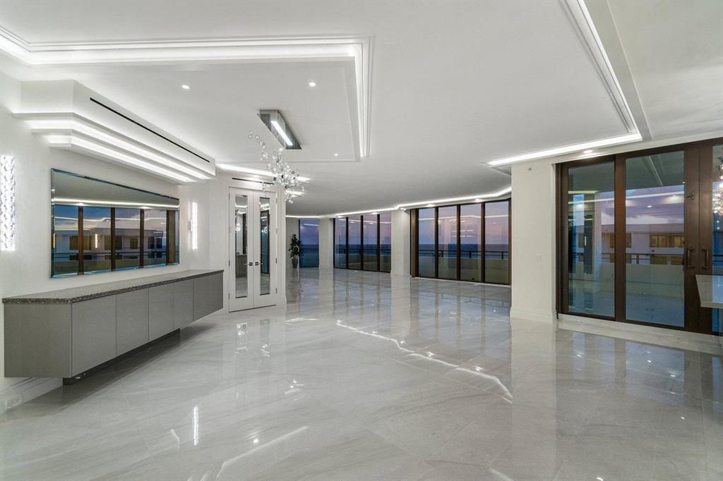 PALM BEACH HAMPTONCONDO D - Residential