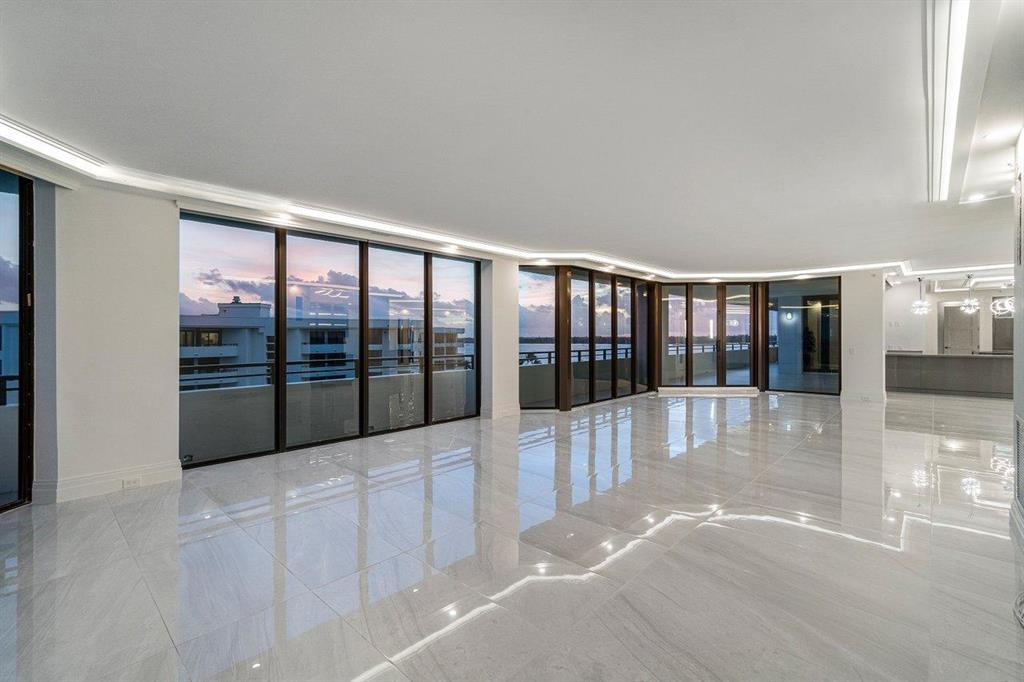 PALM BEACH HAMPTONCONDO D - Residential