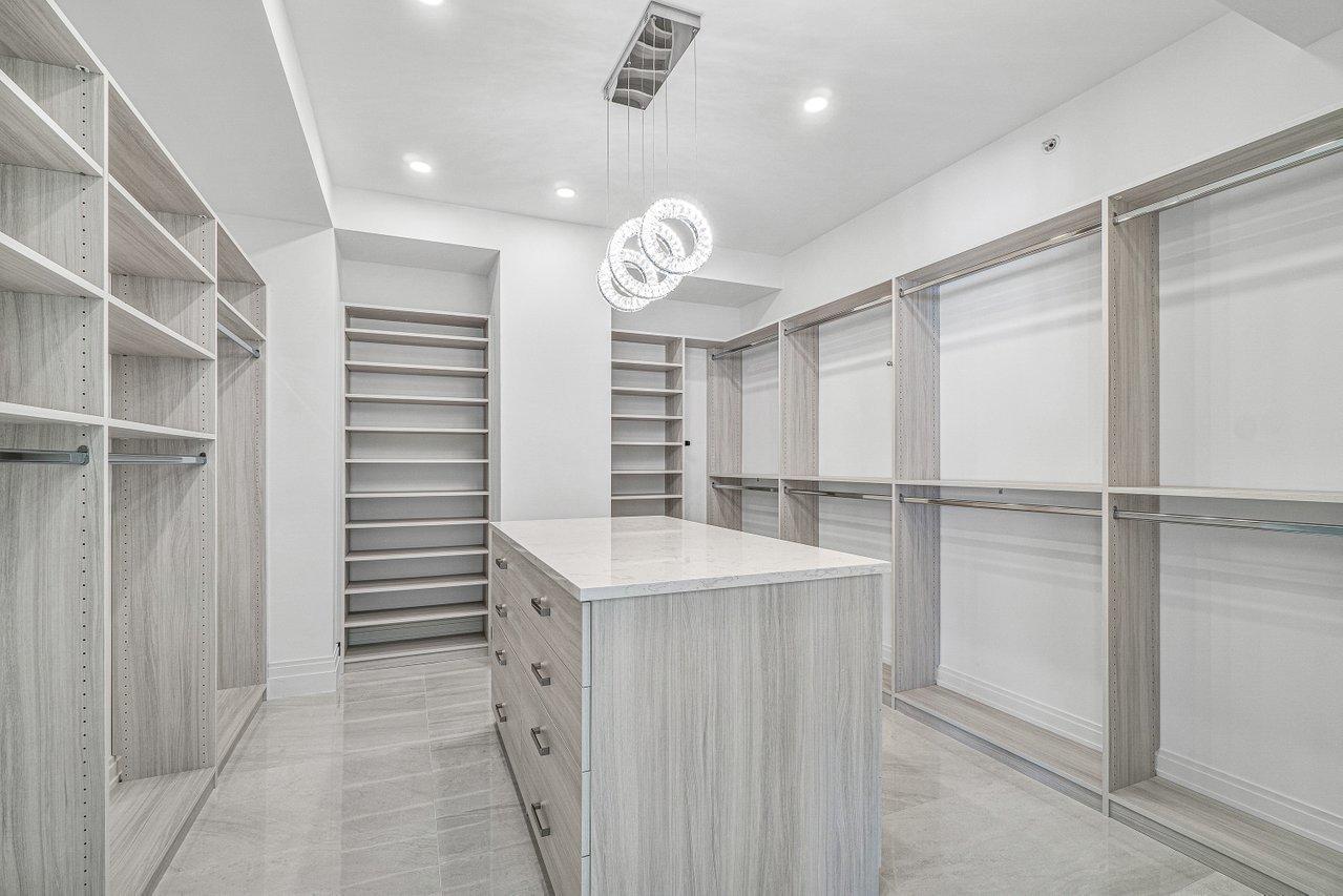 PALM BEACH HAMPTONCONDO DECL FILED 4-26-85-IN - Residential