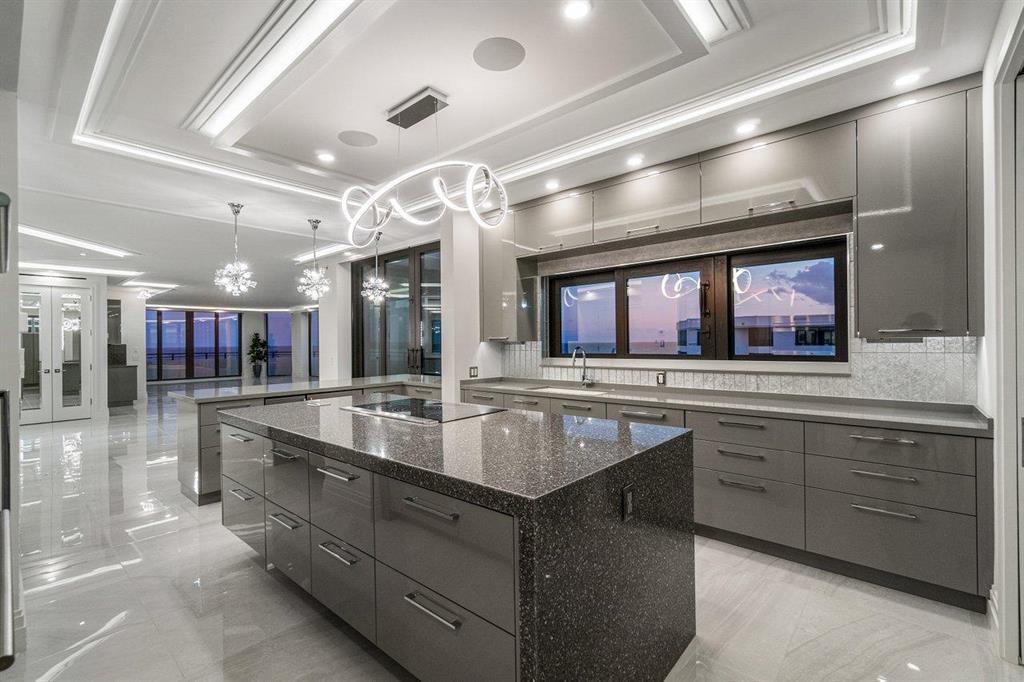 PALM BEACH HAMPTONCONDO D - Residential