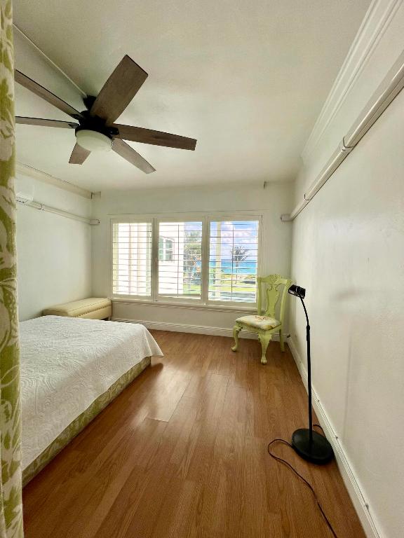 HILLSBORO MILE OCEAN APTS SEC 3 - Residential