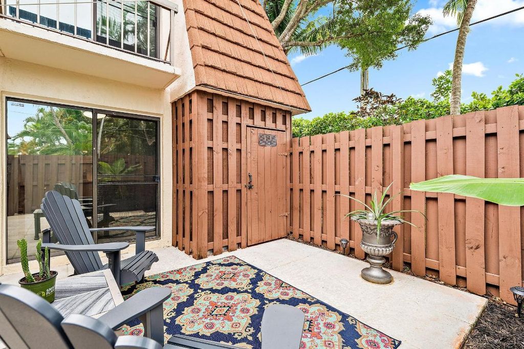 Photo of 825 Center Street #1b, Jupiter, FL 33458 (MLS # R10926912)