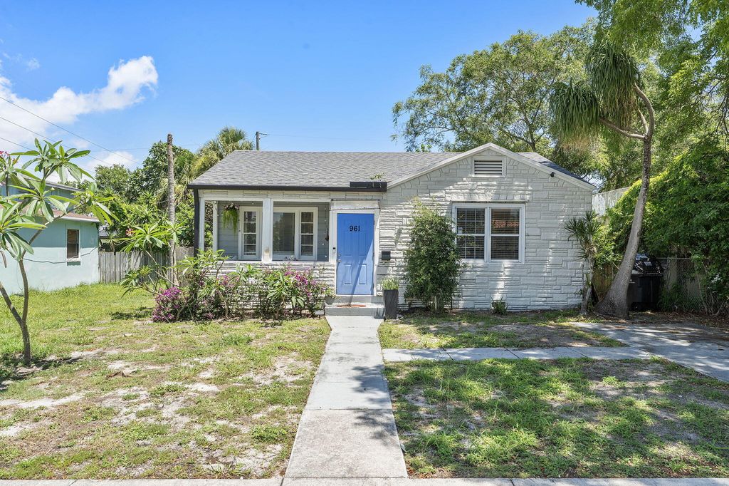 Photo of 961 32nd Street, West Palm Beach, FL 33407 (MLS # B26027010)