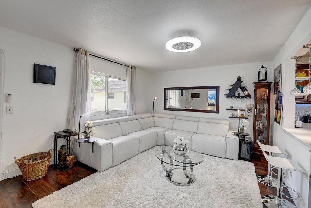 Photo of 123 Saxony C, Delray Beach, FL 33446 (MLS # R11113964)