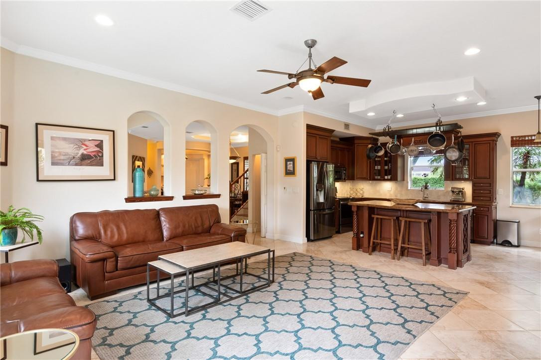 Bellagio At Vizcaya 171-6 - Residential