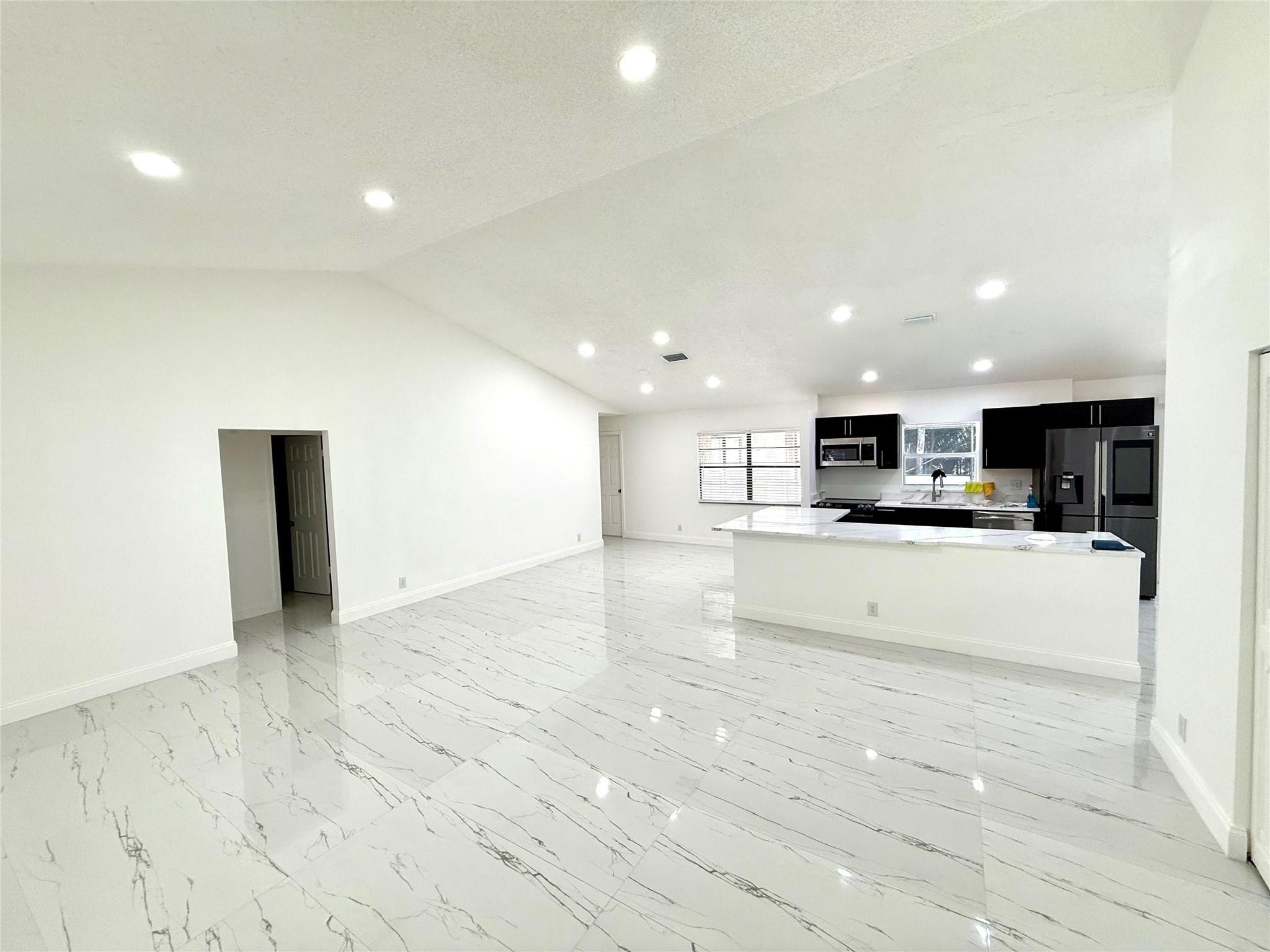 7400 SW 11th Ct