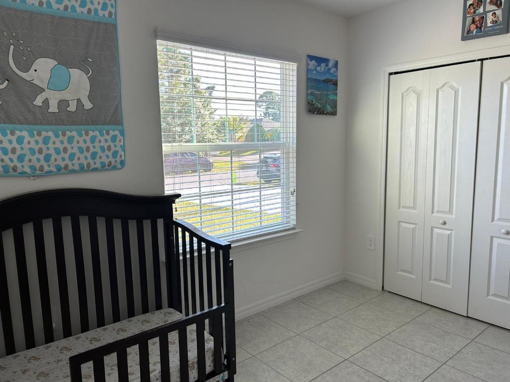 PORT ST LUCIE SECTION 7 - Residential Lease