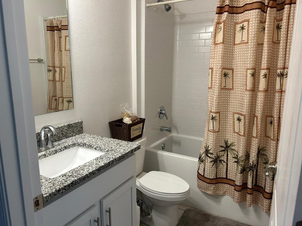 PORT ST LUCIE SECTION 7 - Residential Lease