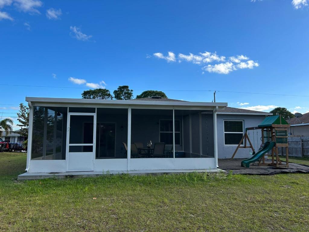 PORT ST LUCIE SECTION 7 - Residential Lease