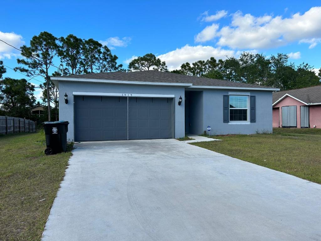 PORT ST LUCIE SECTION 7 - Residential Lease